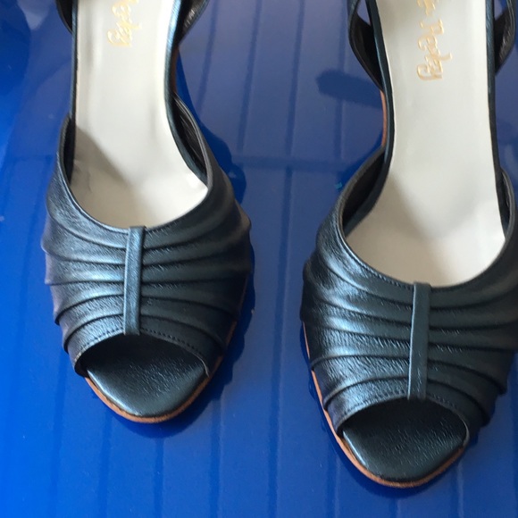 Cynthia Rawley Size 8B Blue peep toe heels. - Picture 2 of 8